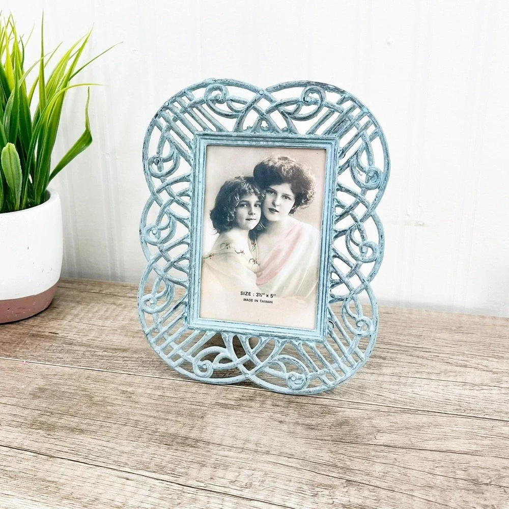 Blue Filigree Picture Frame 3.5‎ x 5 inches